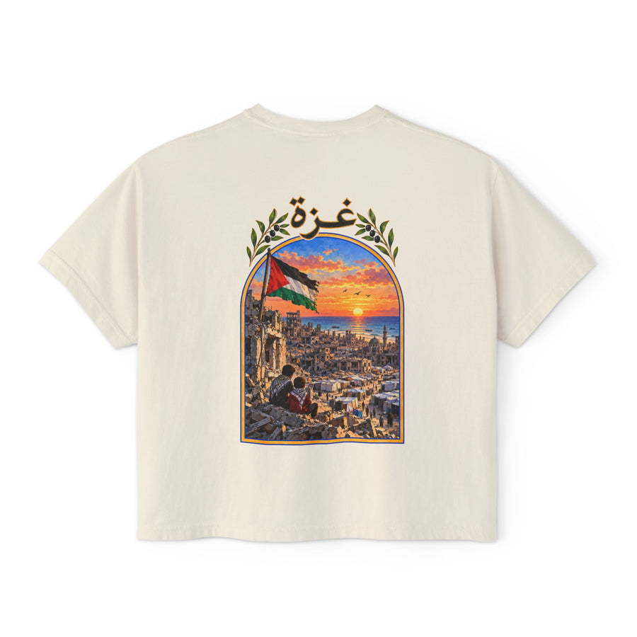 Ivoire – T-shirt boxy pour femme Palestine, vue de dos avec l'illustration Gaza et le drapeau palestinien